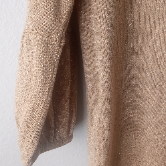 AGB Light-weight Turtleneck Sweater - Picture 3 of 11